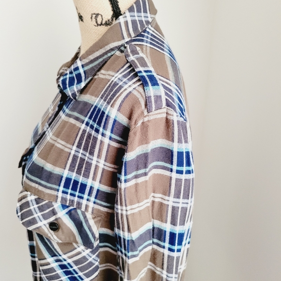 Sanctuary Plaid Shirt - Picture 7 of 11